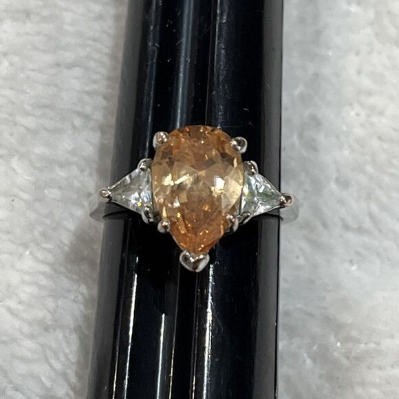 18k hge White Gold Plated Ring 6.75" Teardrop Citrine & Trillion CZ Sparkling - Picture 1 of 9